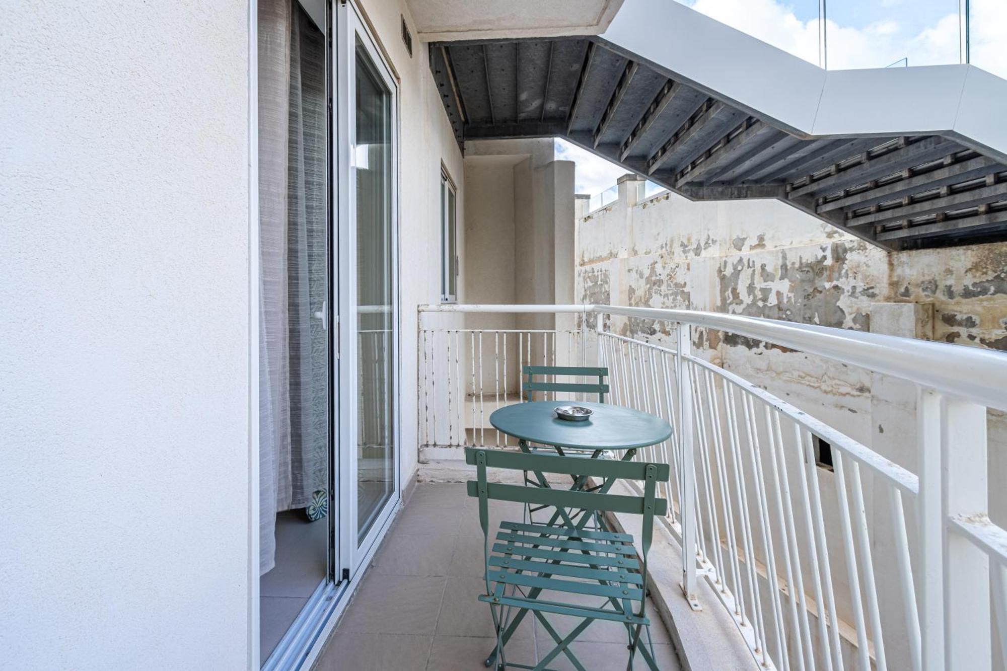 St Julians - Balluta 2 Bedroom