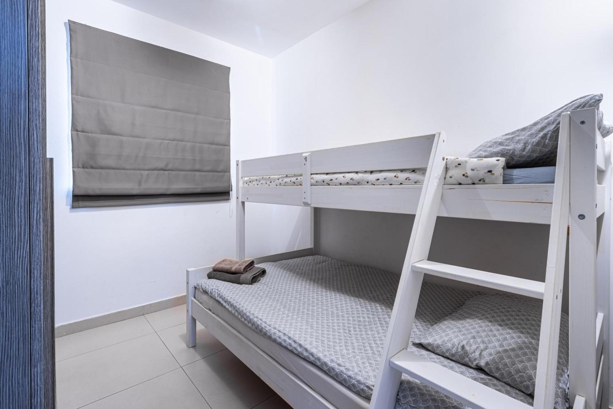St Julians - Balluta 2 Bedroom *