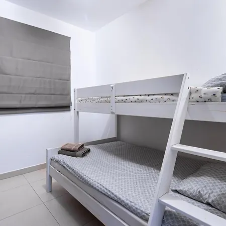 St Julians - Balluta 2 Bedroom Apartment سانت جوليان المظهر الخارجي الصورة